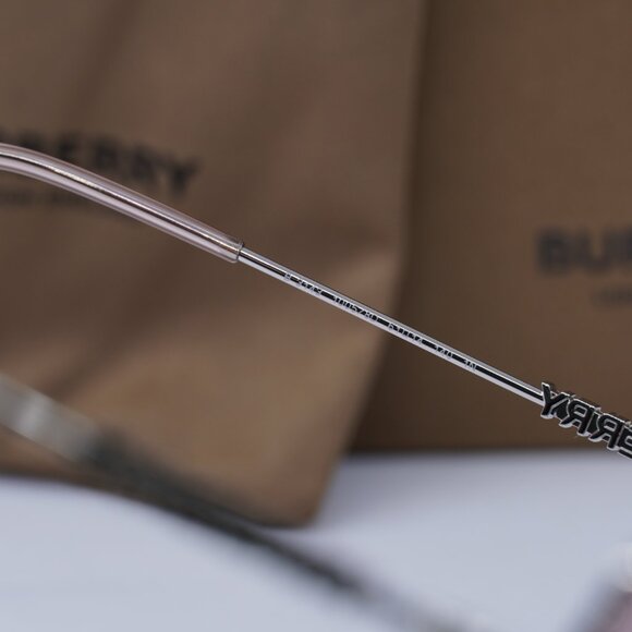 Final Price! Burberry BE3143 10058D Silver/Pink Sunglasses - Picture 8 of 10